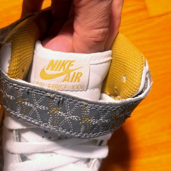 RARE Nike Air Force One Mid XXV (25 years of AF1) gold pattern 2007 - Picture 5 of 7